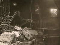 Ruiny warsztatu mechanicznego zniszczonego przez wycofujące się wojska okupanta w dniu 6 kwietnia 1945 r.